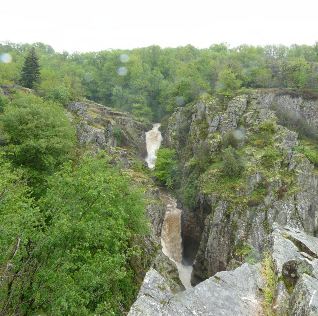 P1090093 P1090094 2 Images 1 1024x1020